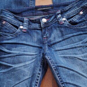 7- Urban Behavior- Brand New